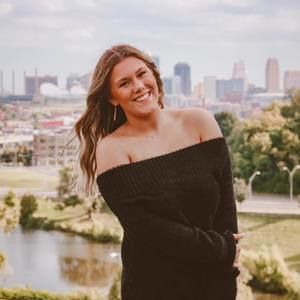 Meet your Posher, Selia